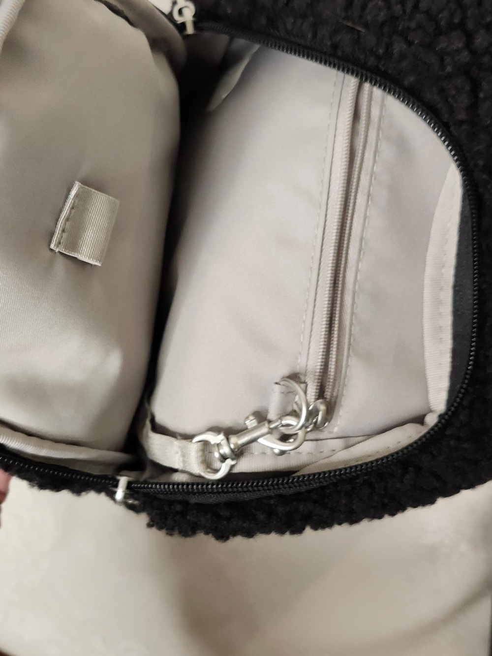 Baggallini Black Sherpa Sling Bag with Silver Logo - Picture 7 of 11